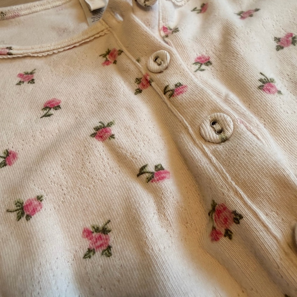 SKIMS Cream Ribbed Top with Subtle Pink Accents - Picture 3 of 4